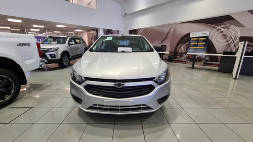 Imagen 4 de 17 de Chevrolet Onix Joy Plus 1.4 Black 100% Financiado