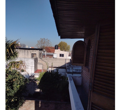 Oportunidad Chalet Con Gge, Patio Y Fondo Libre De 20 Mts.