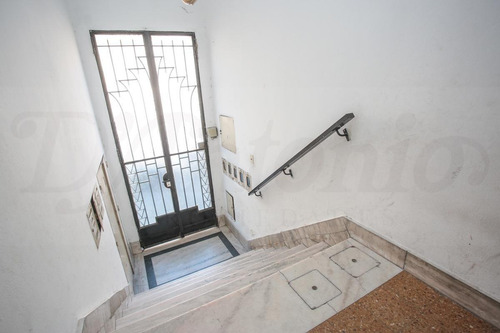 Imagen 2 de 27 de Propiedad Horizontal De 4 Ambientes Con Patio Semicubierto Y Descubierto - Flores