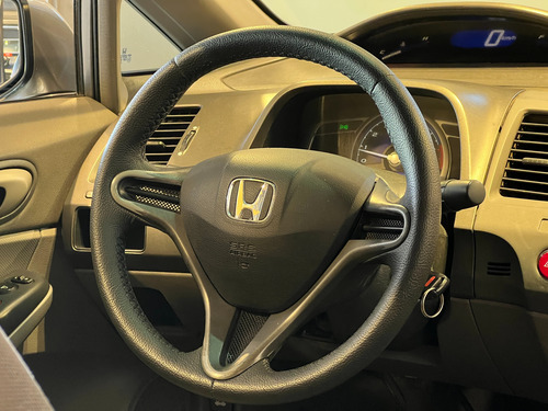 Honda Civic 1.8 Lxs Mt