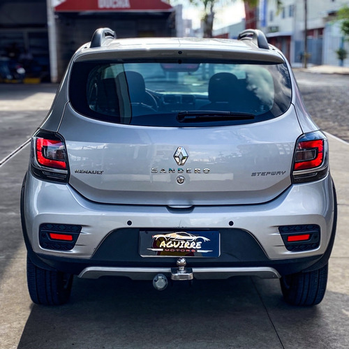 Imagem 6 de 15 de Renault Sandero Stepway 1.6 Prata 2017