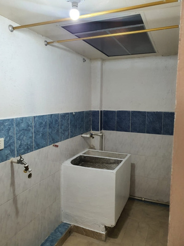 Vendo O Permuto Casa Rentable De Tres Pisos