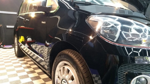 Volkswagen Up! 1.0 Black Up! 75cv