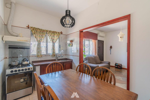 Venta Casa + Apto + Garaje En Padrón Único La Teja