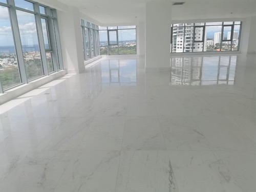 Apartamento En Venta En Los Cacicazgos Frente Al Parque Mirador Sur, La Zona Más Exclusiva De Santo Domingo, Republica Dominicana. Av.anacaona.