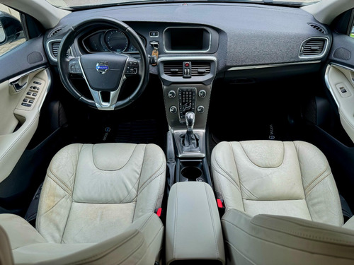 Volvo V40 2.0 T4 Dynamic Aut. 5p