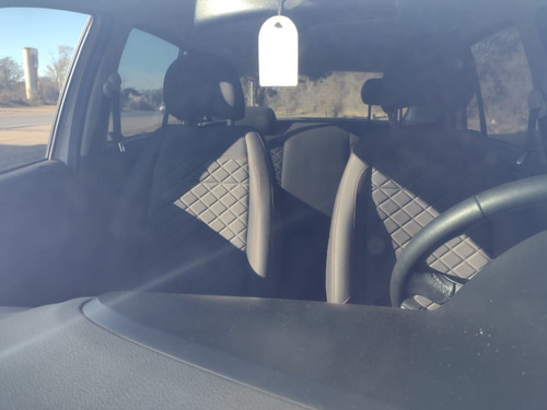 Volkswagen Suran Higline 1.6 Nafta 2017