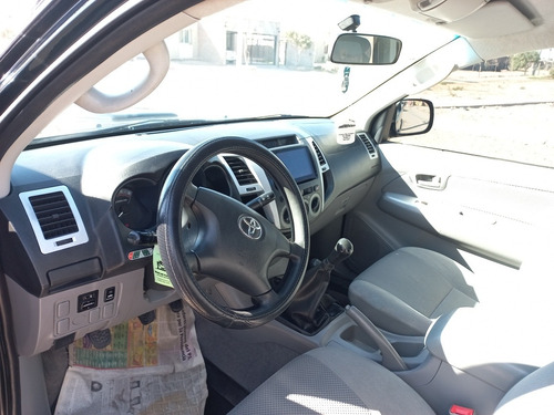Imagen 8 de 13 de Toyota Hilux 3.0 D/cab 4x4 Srv 2005