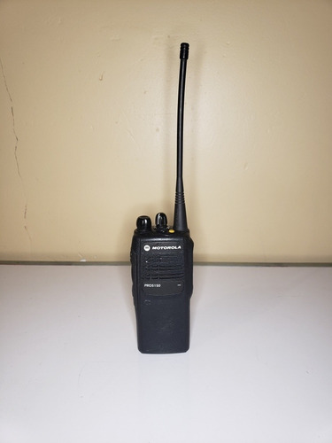Radio Motorola Pro 5150 Vhf Pro5150 Completo Funcionando Negro Vhf (Usado)