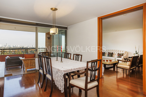 Departamento En Último Piso Con Lucarnas.