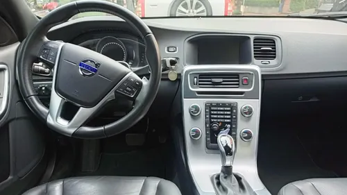 Volvo S60 2.0 T4 Drive-e R-design