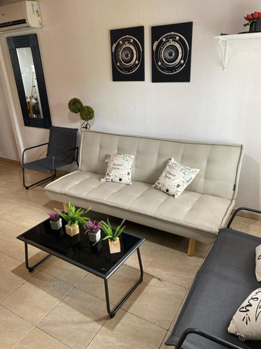 Casa En Venta - 2 Dormitorios 1 Baño - Cochera - 420mts2 - Mar Del Plata