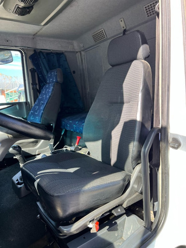 Iveco Cursor 330 Camión Con Eje Neumático Usado Nqnmaq