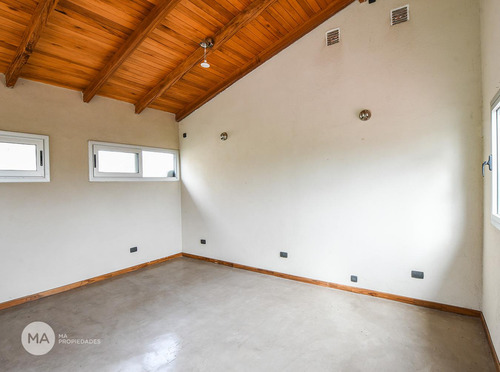 Casa 4 Dormitorios, Jardín, Piscina - Funes Hills Miraflores - Funes | Venta