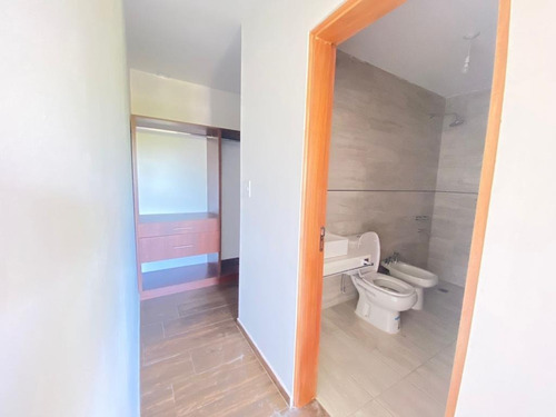 Imagen 3 de 11 de Cerro De Las Rosas, Duplex A Estrenar