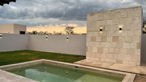 Casa En Renta En Privada Entre Parques