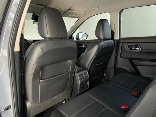 Nissan X-Trail 2.5 Exclusive 3 Filas At