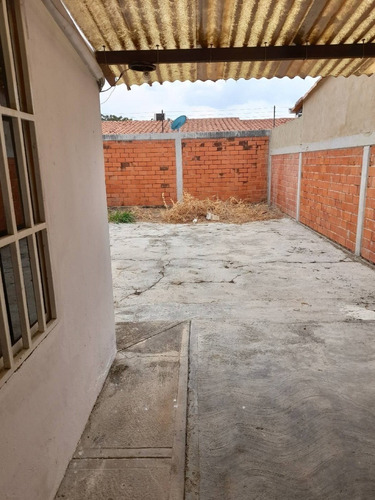 Imagen 6 de 8 de Mónica Santana Vende Acogedora Casa Para Adecuar Al Gusto En Valle De Oro. San Diego. La Yunta. Cod: 139537