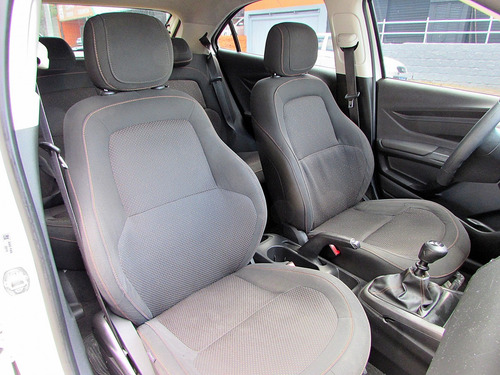 Imagem 12 de 14 de Gm - Chevrolet Onix 2014 Flex