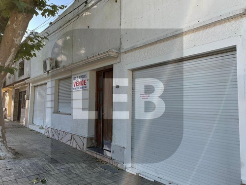 Casa En Venta Por El Centro De Durazno Con Local Comercial