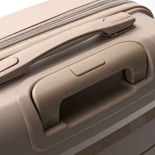 Set Valija Skora 20 Pulgadas Rígida Con Beauty Case 14 Pulgadas Color Beige Polipropileno Ruedas 360 Candado Tsa Asa Telescopica Fuelle Interno Liviana Elástica Forro Estampado Combo Viaje Cabina