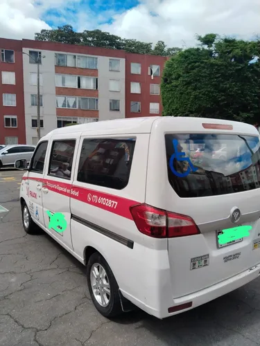 Van De 7 Pasajeros, Modelo 2020 Unico Dueño, 1200