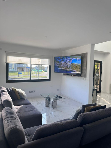 Casa En Alquiler Anual En Terralagos Canning