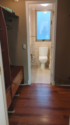 Amplio Departamento Con 3 Dormitorios, 2 En Suite.
