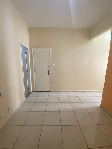 Imagem 13 de 17 de Apartamento Para Alugar Na Rua Bulhões De Carvalho, Copacabana, Rio De Janeiro - Rj - Liv-23056