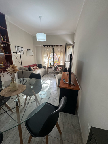 Departamento De Un Dormitorio En Alquiler - 45 Entre 12 Y 13 La Plata