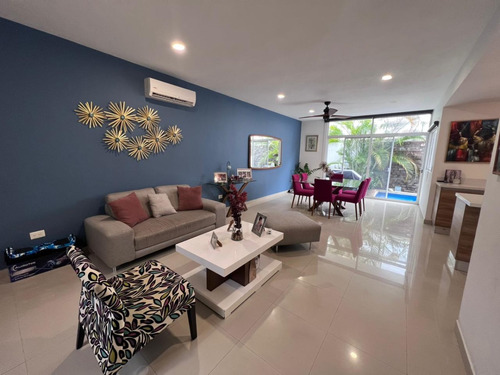 Casa En Venta En Residencial Palmaris