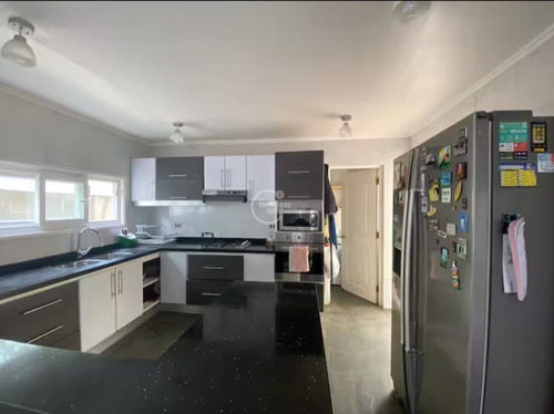 Casa En Arriendo De 3 Dormitorios En Santo Domingo
