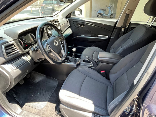 SsangYong Tivoli 1.6 4x2 MT Full