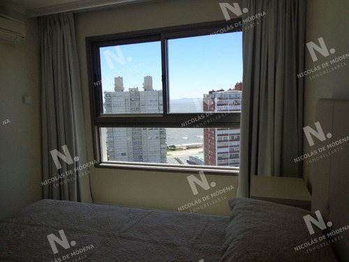 Imagen 13 de 14 de Apartamento En Brava, 2 Dormitorios, Alquiler Y Venta Torre Imperiale - Punta Del Este Brava