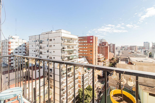 Hermoso 2 Amb. Piso Alto. Increíble Vista. Reciclado A Nuevo. Virrey Arredondo 2500