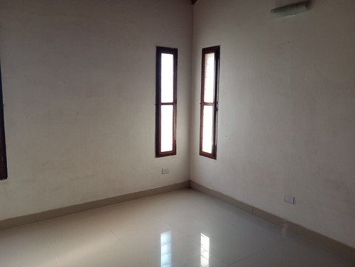 Imagen 21 de 26 de Casa Quinta En Venta De 4000m2 Ubicado En Tortuguitas