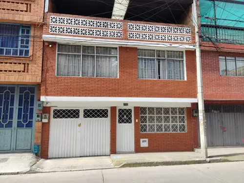 Casa Muy Amplia E Iluminada