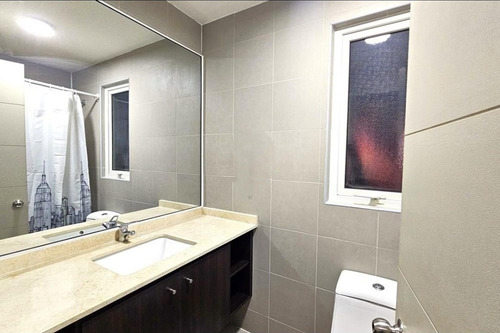 Oportunidad Por Viaje! Venta Casa, 105m2, 3d 3b