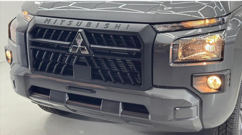 Mitsubishi Triton 2.4 BITURBO DIESEL CD GLS 4X4 AUTOMÁTICO