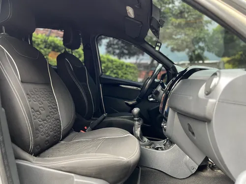 Renault Duster Oroch Intens 4x4