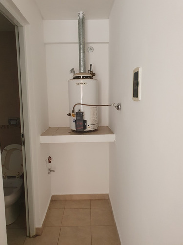 Imagen 7 de 11 de Venta. Departamento 1 Dormitorio, Metros De Pellegrini.