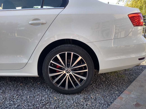 Volkswagen Vento 2.5 Advance Plus 170cv Tiptronic 2015