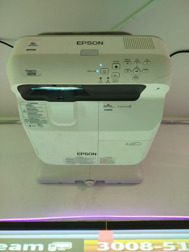 Proyector Ultra Corto Epson 3500 Lumens Modelo 685w Blanco (Usado)