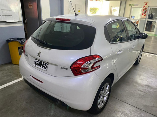 Ginza. Peugeot 208 Allure 1.5n Touchscreen 2016