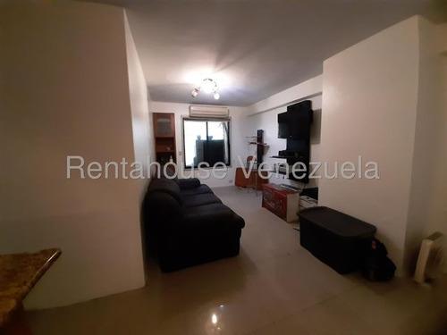 Estupendo Apartamento En La Solano 25-7697