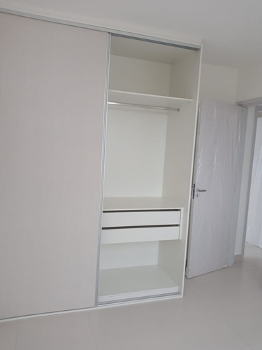 Imagem 14 de 16 de Apartamento De 2/4 Com Uma Suíte Em Buraquinho - Pc33a12 - 70418972