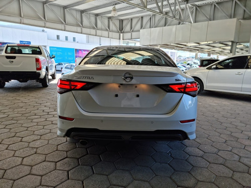 Imagen 5 de 12 de Sentra Sr 2021