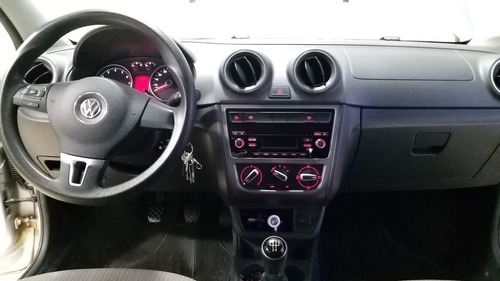 Imagem 14 de 15 de Volkswagen Voyage 2012 1.0 Vht Trend Total Flex 4p