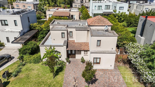 Casa En Venta En Barbarita - Lote Interno - Bancalari