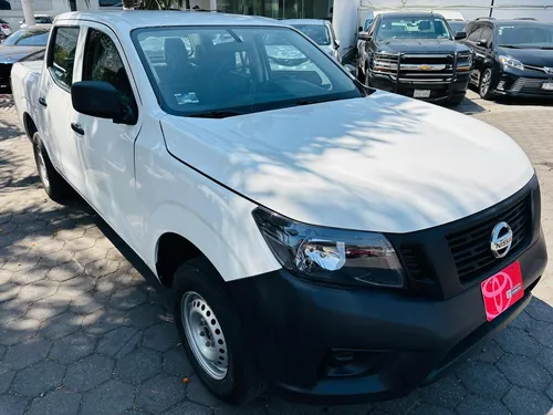 Nissan NP300 2.4 Doble Cabina Se Aa Pack Seg Mt